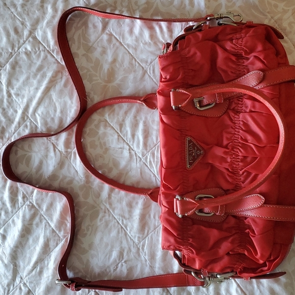 Prada bag - Picture 2 of 4